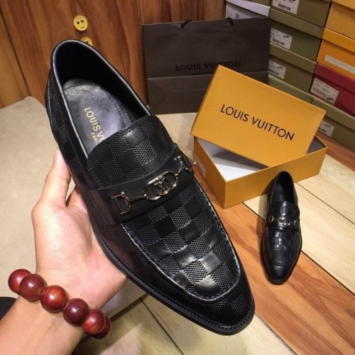 LV Leather Shoes Men 142