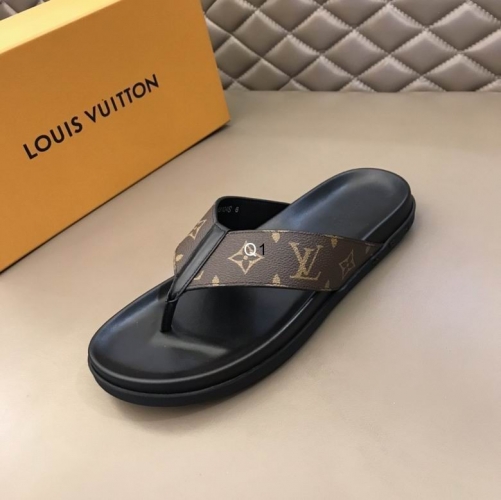 LV Slippers Men 481