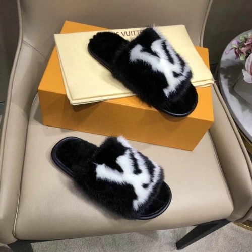 LV Slippers Women 021