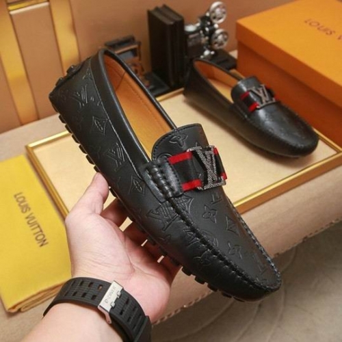 LV Casual Shoes Men 270