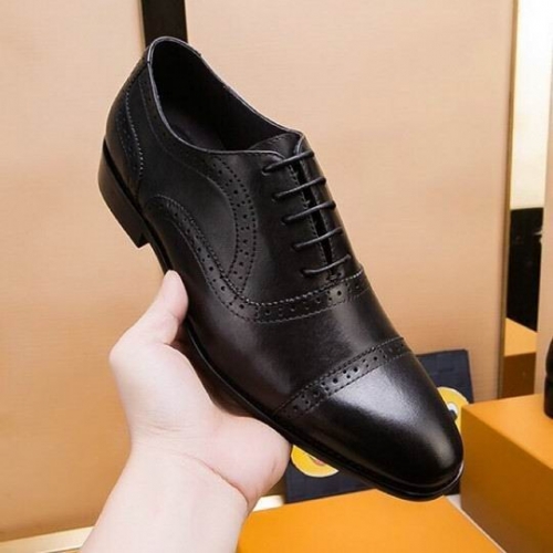 LV Leather Shoes Men 181