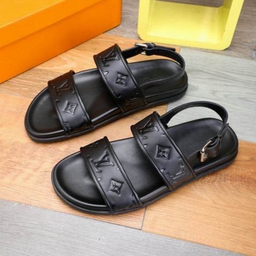 LV Slippers Men 526