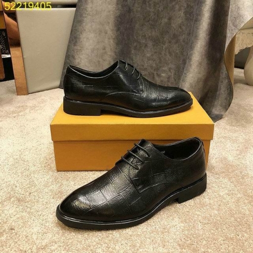 LV Leather Shoes Men 015