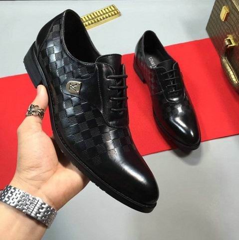 LV Leather Shoes Men 016