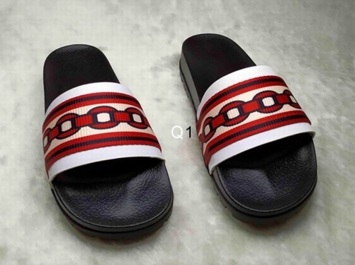 GUCCI Slippers Men 250