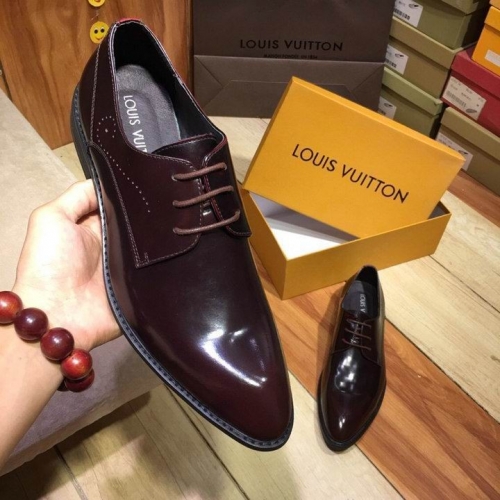 LV Leather Shoes Men 095