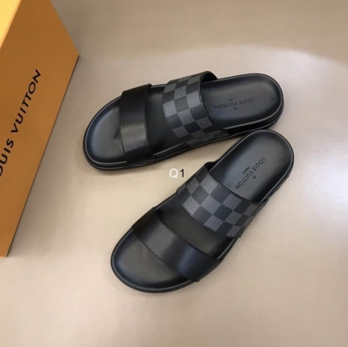 LV Slippers Men 452