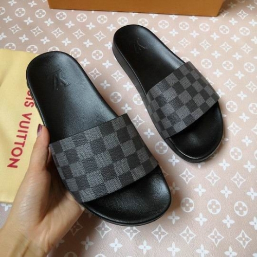 LV Slippers Men 257