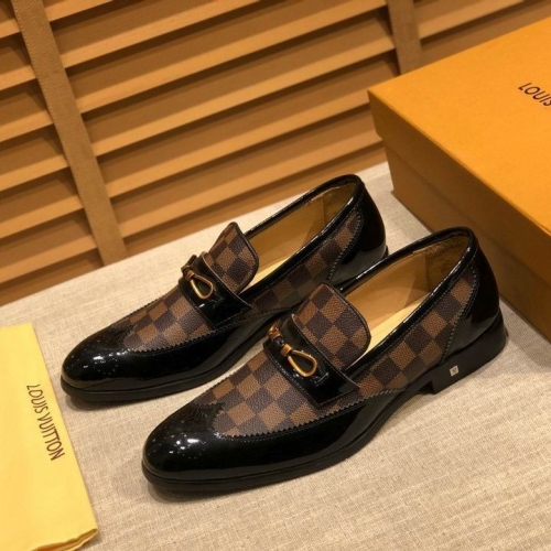 LV Leather Shoes Men 241