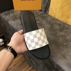 LV Slippers Men 318