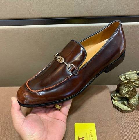 LV Leather Shoes Men 053