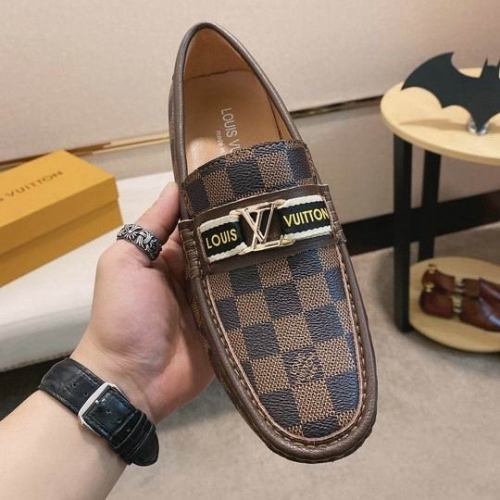 LV Casual Shoes Men 300