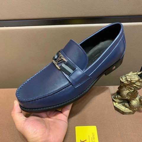 LV Leather Shoes Men 054