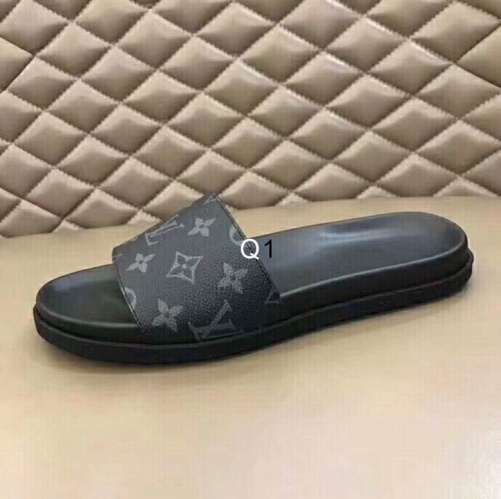 LV Slippers Men 475