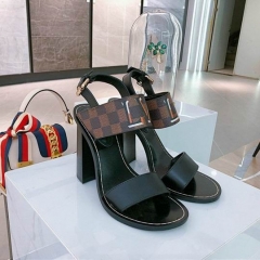 LV Slippers Women 031