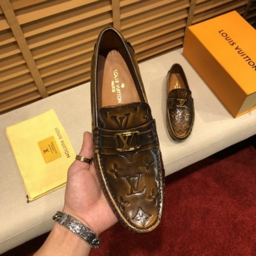 LV Casual Shoes Men 411