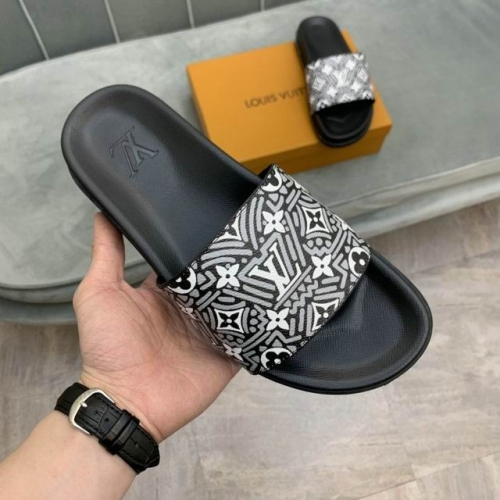 LV Slippers Men 413