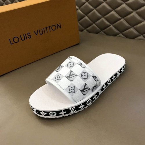 LV Slippers Men 221