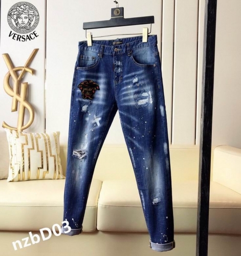 V.e.r.s.a.c.e. Jeans 106