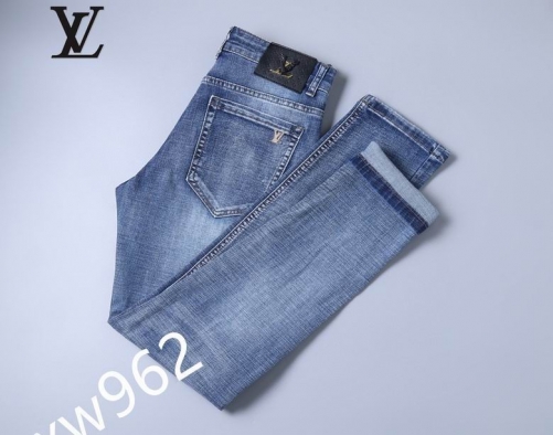 L.V. Jeans 035