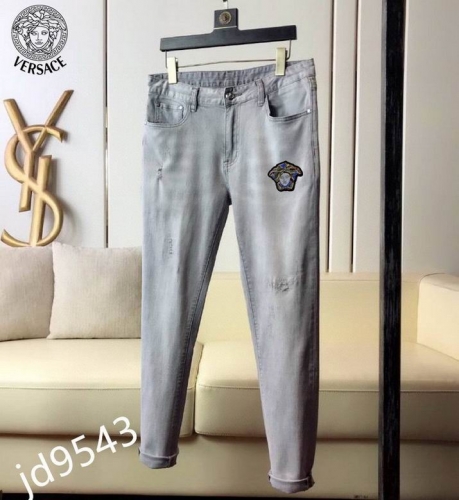 V.e.r.s.a.c.e. Jeans 105