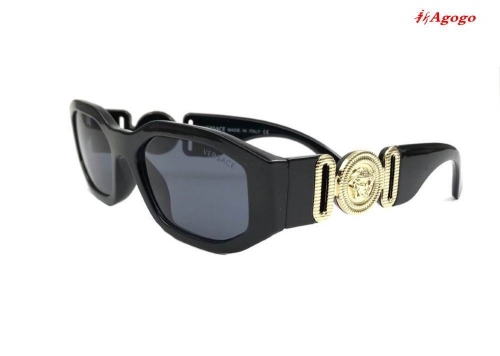 V.e.r.s.a.c.e. Sunglasses A 037 come with Rose gold Metal