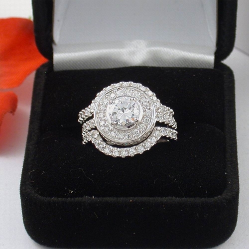 Stylish sterling silver Ring with diamonds 135