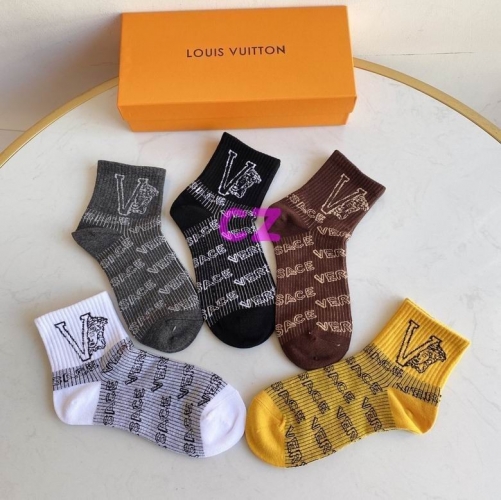 L..V.. Socks 565