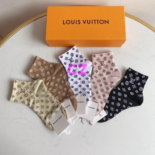 L..V.. Socks 292