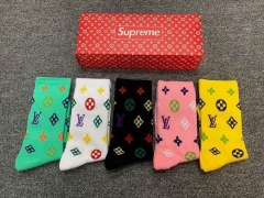 L..V.. Socks 011