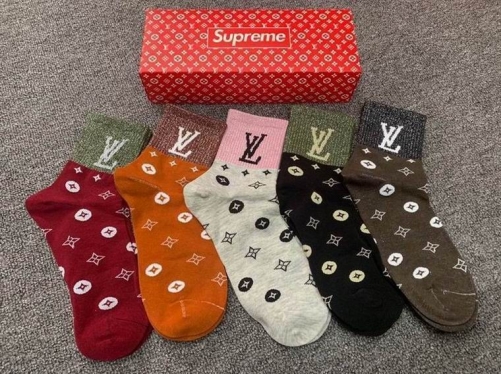 L..V.. Socks 013