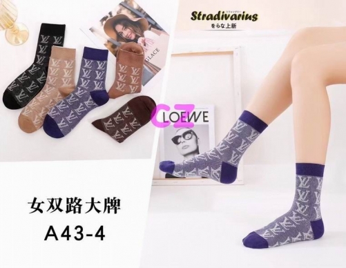 L..V.. Socks 343