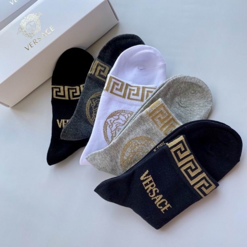 V.e.r.s.a.c.e. Socks 008