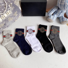 V.e.r.s.a.c.e. Socks 048