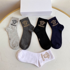 V.e.r.s.a.c.e. Socks 068
