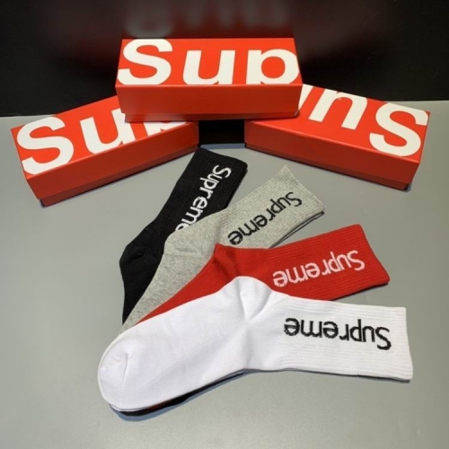 S.u.p.r.e.m.e. Socks 025