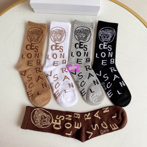 V.e.r.s.a.c.e. Socks 087