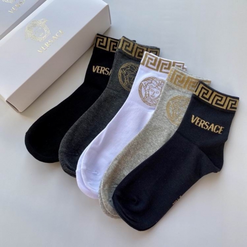 V.e.r.s.a.c.e. Socks 003