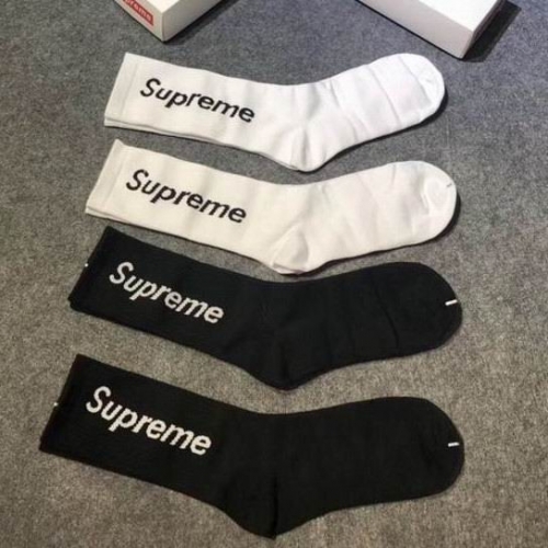 S.u.p.r.e.m.e. Socks 010