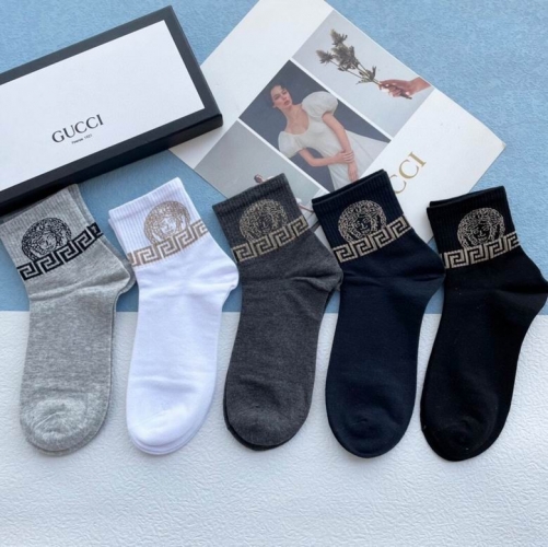 V.e.r.s.a.c.e. Socks 115