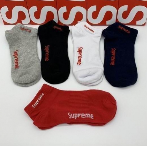 S.u.p.r.e.m.e. Socks 045