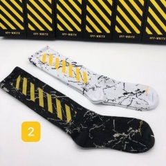 O.f.f.-W.h.i.t.e. Socks 056