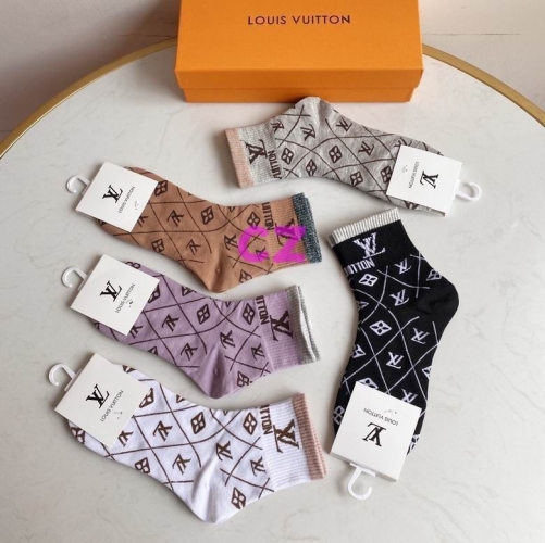 L..V.. Socks 538