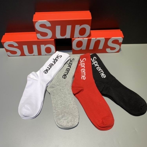 S.u.p.r.e.m.e. Socks 023