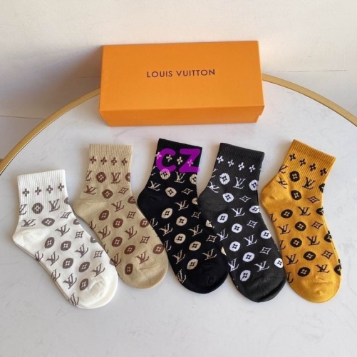 L..V.. Socks 548