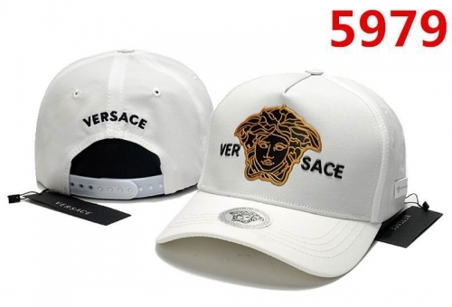 V.e.r.s.a.c.e. Hats AA 025