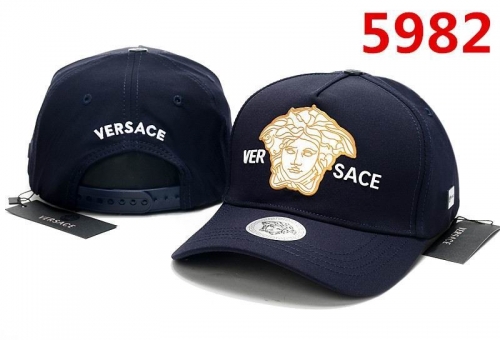 V.e.r.s.a.c.e. Hats AA 028
