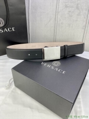 V.e.r.ss.a.c.e. Original Belts 1342