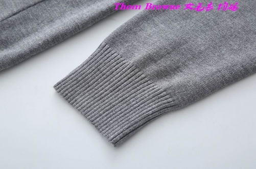 T.h.o.m. B.r.o.w.n.e. Women Sweater Uniform size 1146