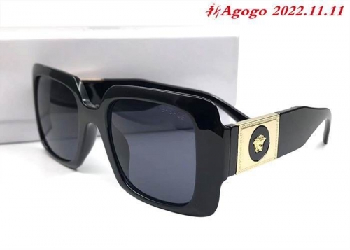 V.e.r.s.a.c.e. Sunglasses AAA 1025